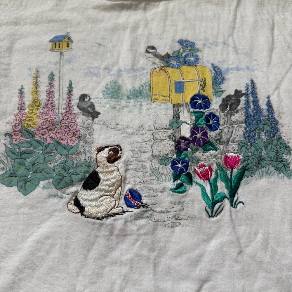 Vintage 90s Dog T Shirt Women XL White Embroidered Birds Garden USA Made Boxy